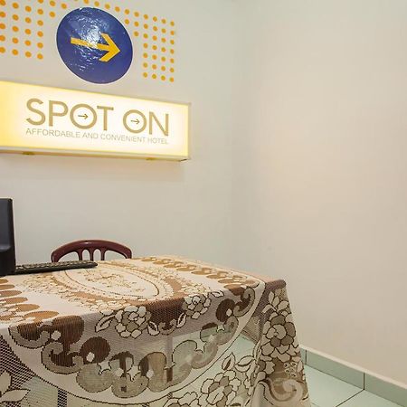 สปอต ออน 2824 โฮเต็ล เปอร์มาตา Hotel Tongging ภายนอก รูปภาพ